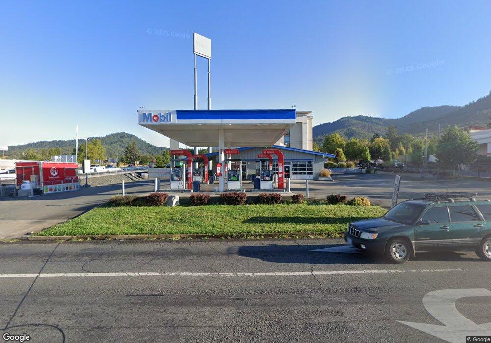 104 NE Morgan Ln, Grants Pass, OR 97526 - photo 1