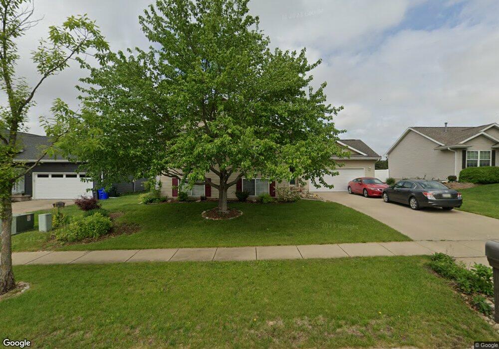 3428 Remington St SW, Cedar Rapids, IA 52404 - photo 1