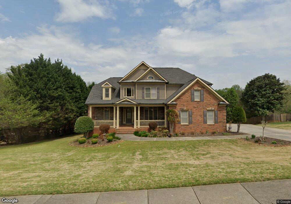 784 Reece Dr, Hoschton, GA 30548 - photo 1
