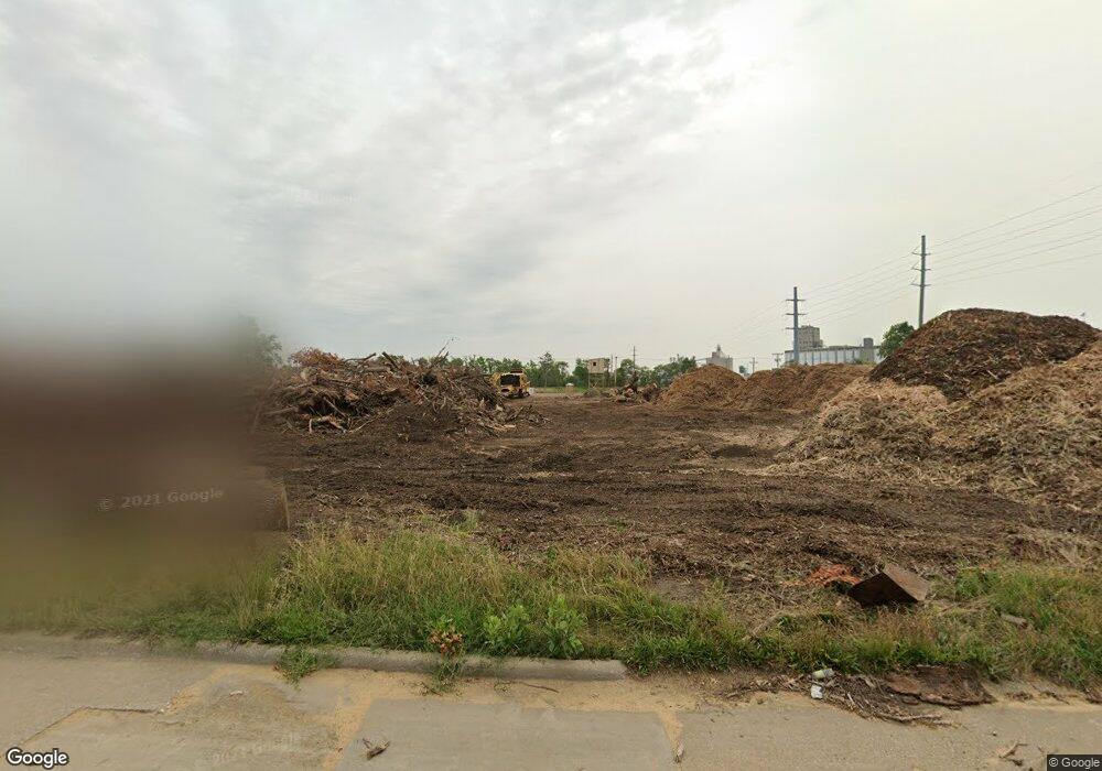 1315 4th St NW, Cedar Rapids, IA 52405 - photo 1