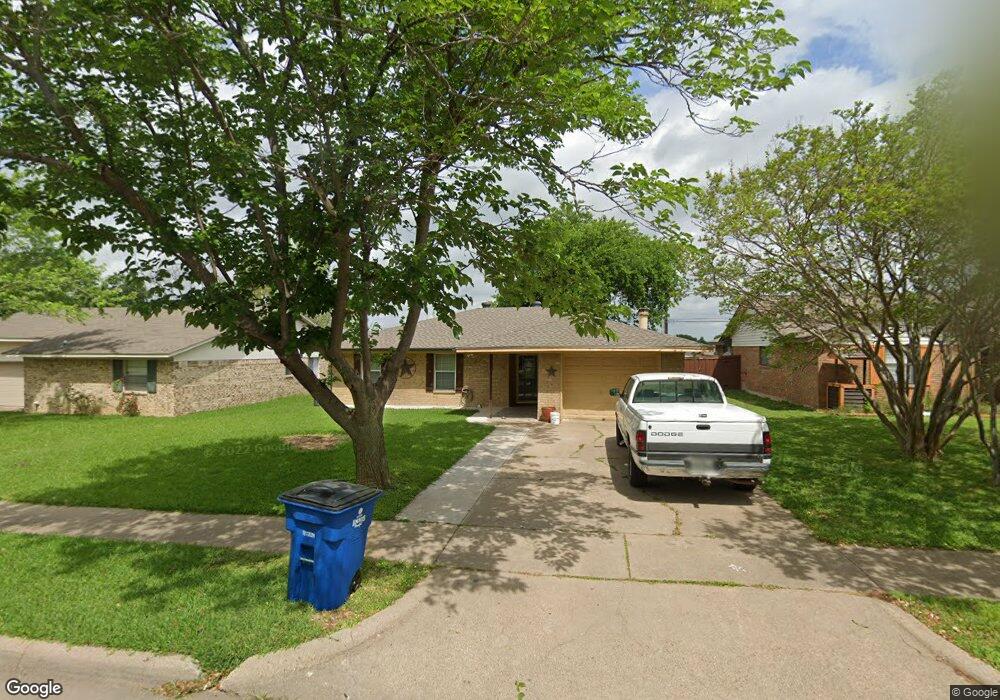 900 Phillips Dr, Ennis, TX 75119 - photo 1