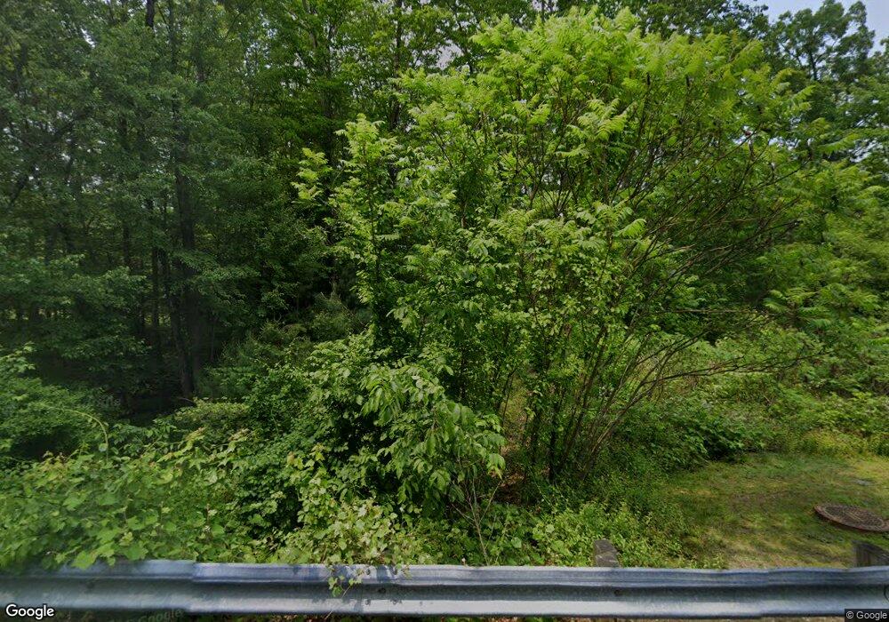 70 Goodhue Rd, Derry, NH 03038 - photo 1