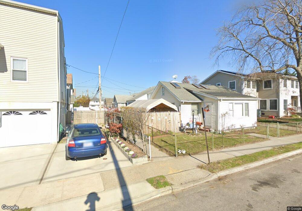 3 Keane Walk unit House, Island Park, NY 11558 - photo 1