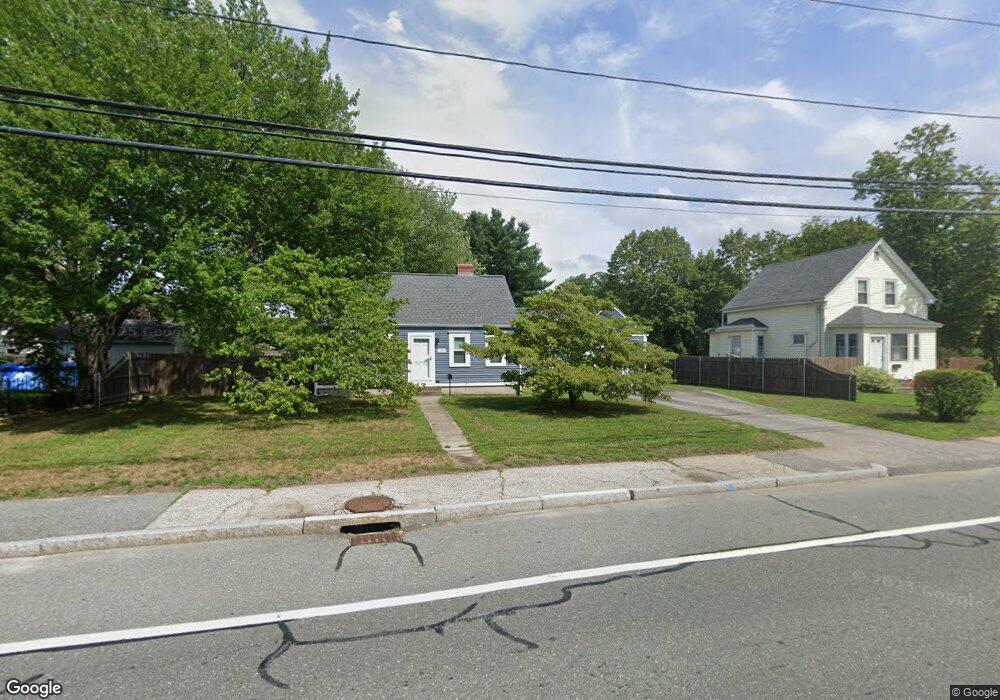 1532 W Shore Rd, Warwick, RI 02889 - photo 1