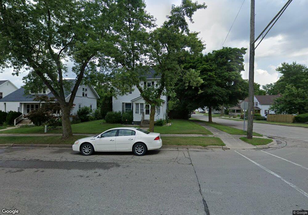 402 Whitelam St, Bad Axe, MI 48413 - photo 1