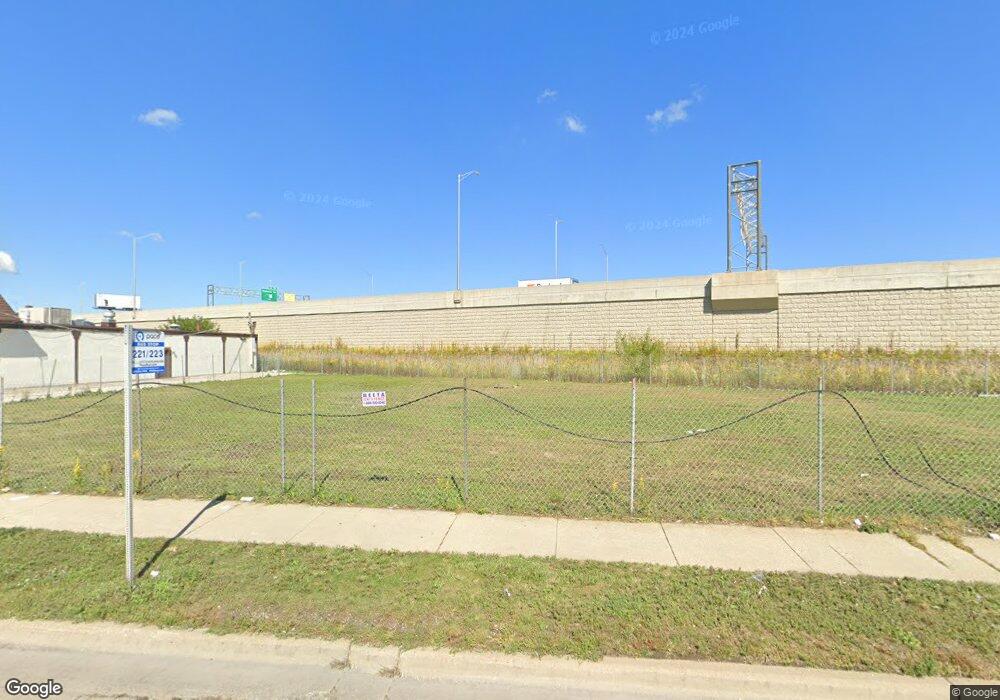 680 E Touhy Ave, Des Plaines, IL 60018 - photo 1