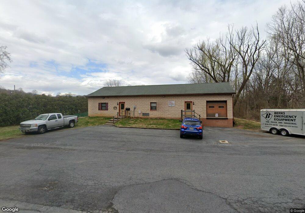 809 Werner St, Mohnton, PA 19540 - photo 1