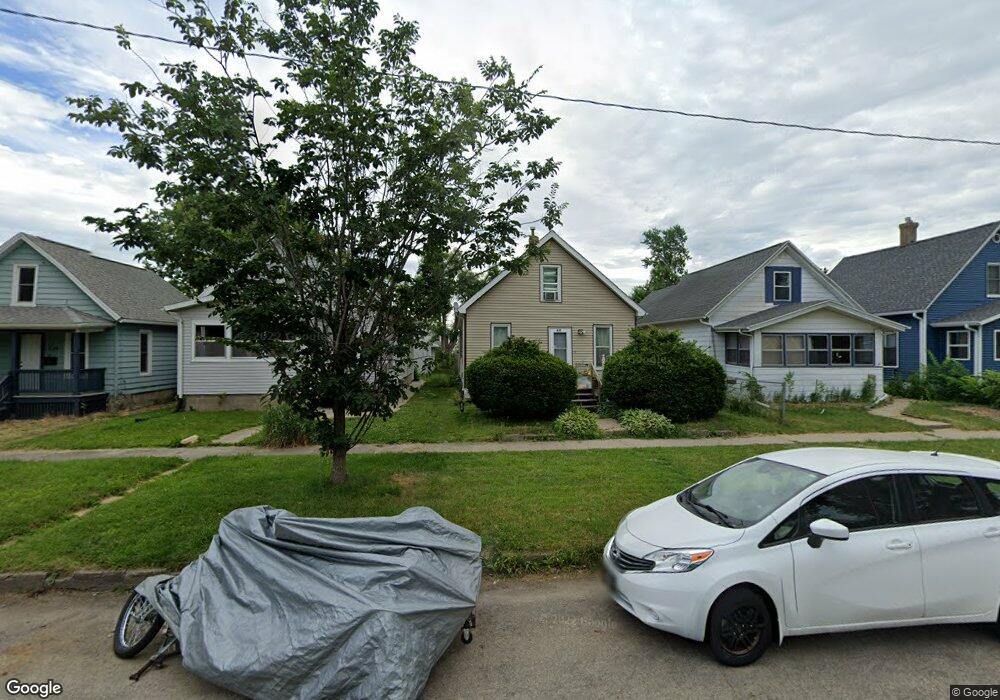 837 10th St SW, Cedar Rapids, IA 52404 - photo 1