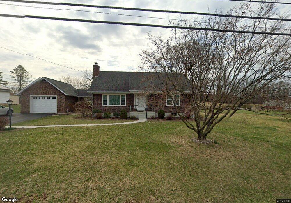 321 Snyder Rd, Reading, PA 19605 - photo 1