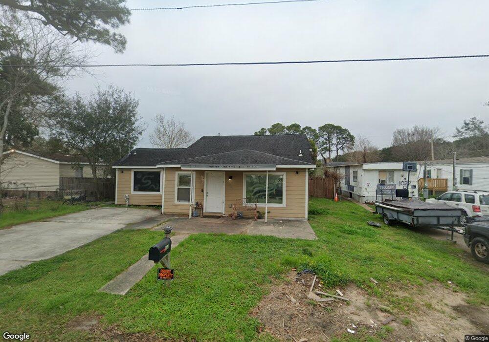 1026 Robinson St, Alvin, TX 77511 - photo 1
