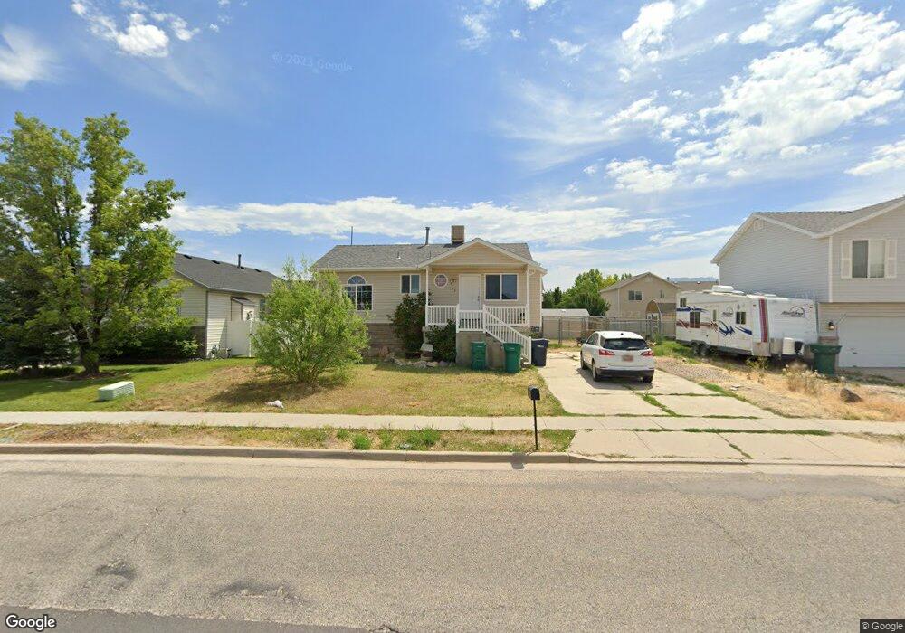 5388 S 4300 W, Hooper, UT 84315 - photo 1