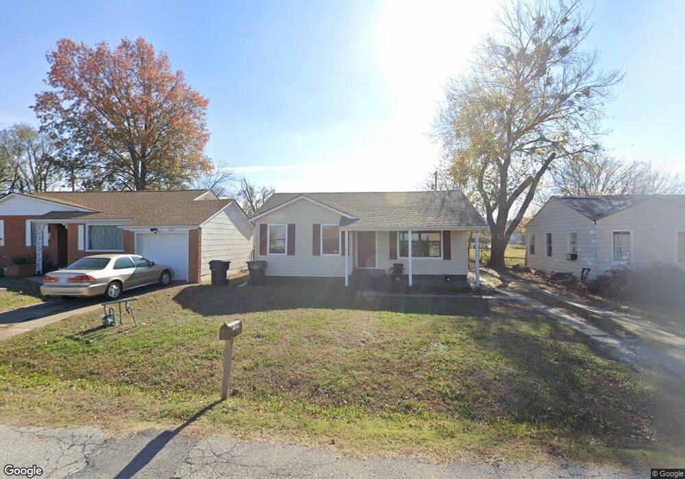 207 E Choctaw St, Henryetta, OK 74437 - photo 1