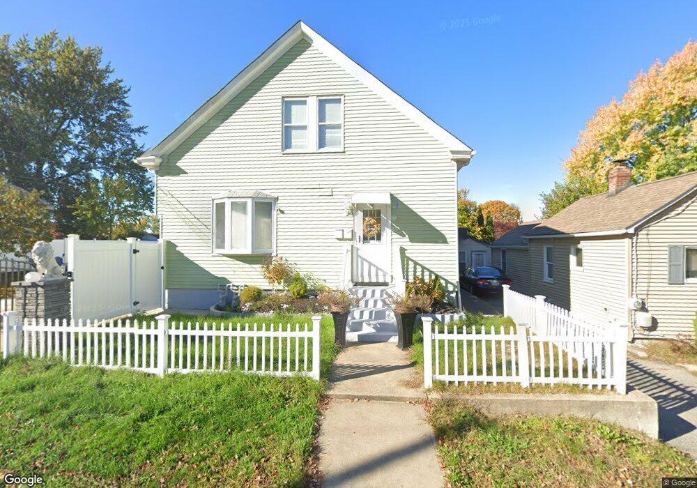 61 Vivian Ave, Pawtucket, RI 02860 - photo 1