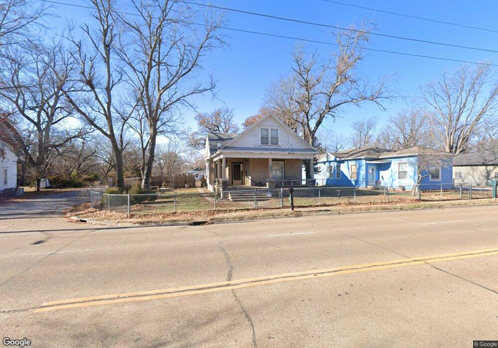 217 S 32nd St, Parsons, KS 67357 - photo 1
