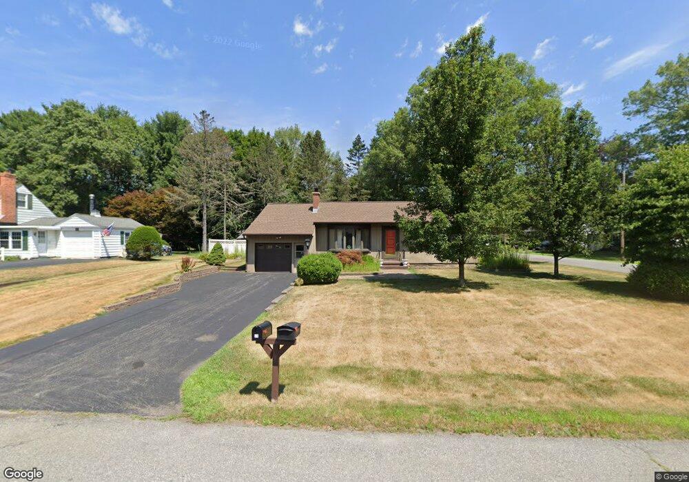 29 Richland Dr, Schenectady, NY 12302 - photo 1