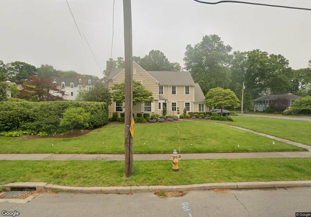 136 Algonquin Rd, Fairfield, CT 06825 - photo 1