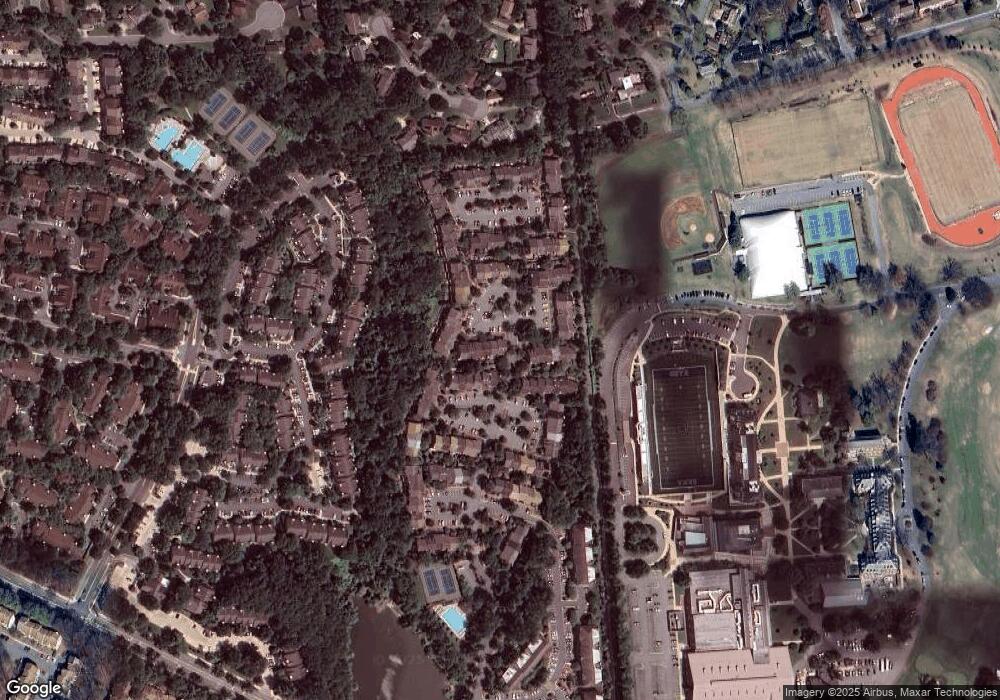 10800 Brewer House Rd, Rockville, MD 20852 - photo 1