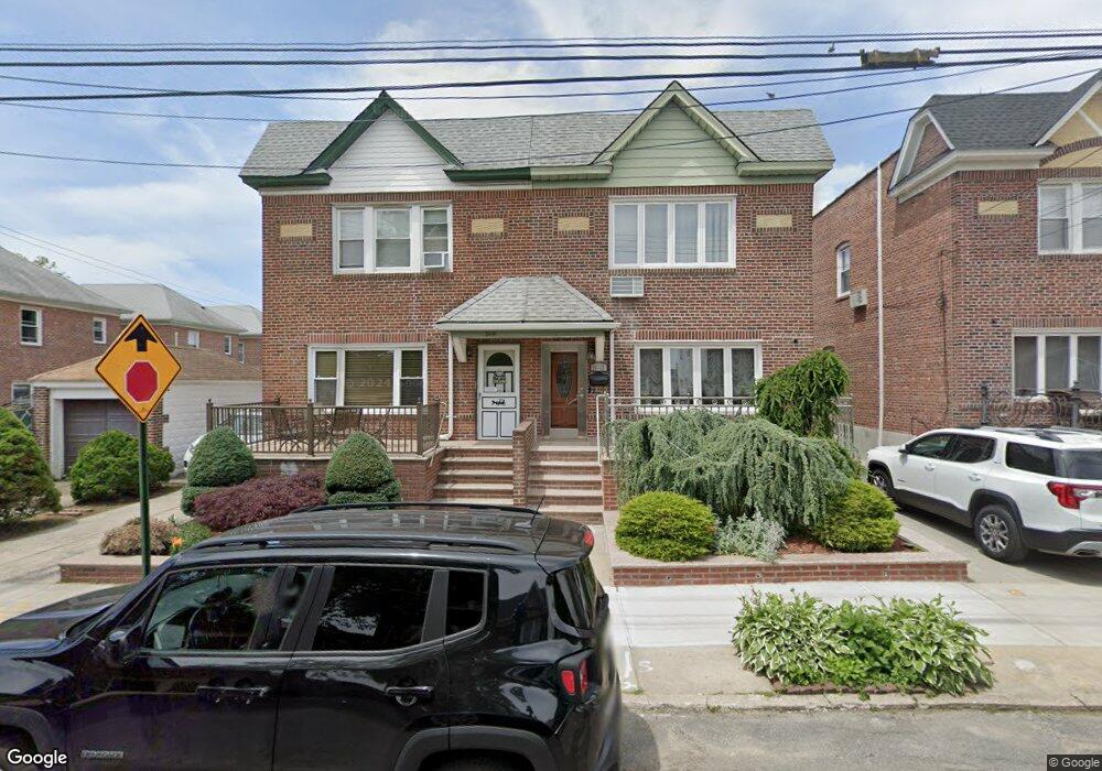 2414 147th St, Whitestone, NY 11357 - photo 1