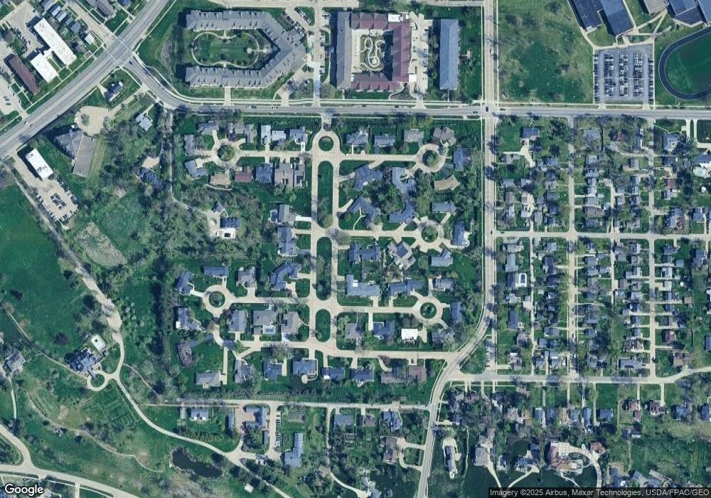 2045 Foxbourne SE, Cedar Rapids, IA 52403 - photo 1