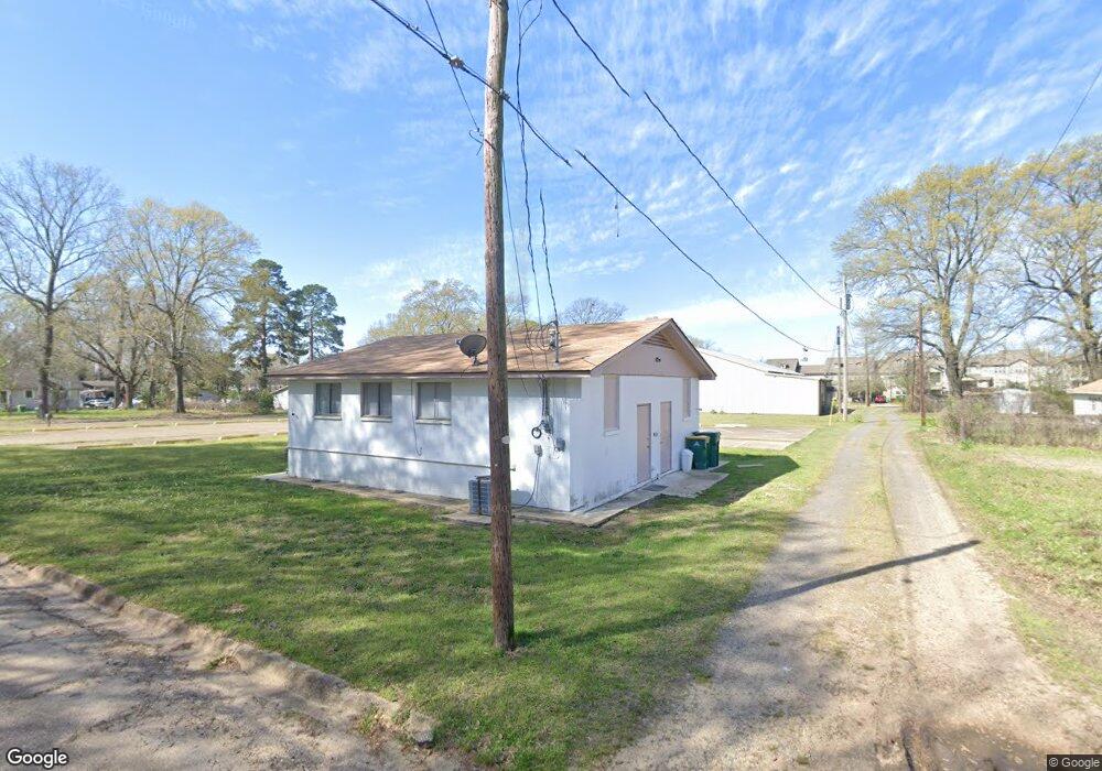 2114 W 15th St, Texarkana, TX 75501 - photo 1