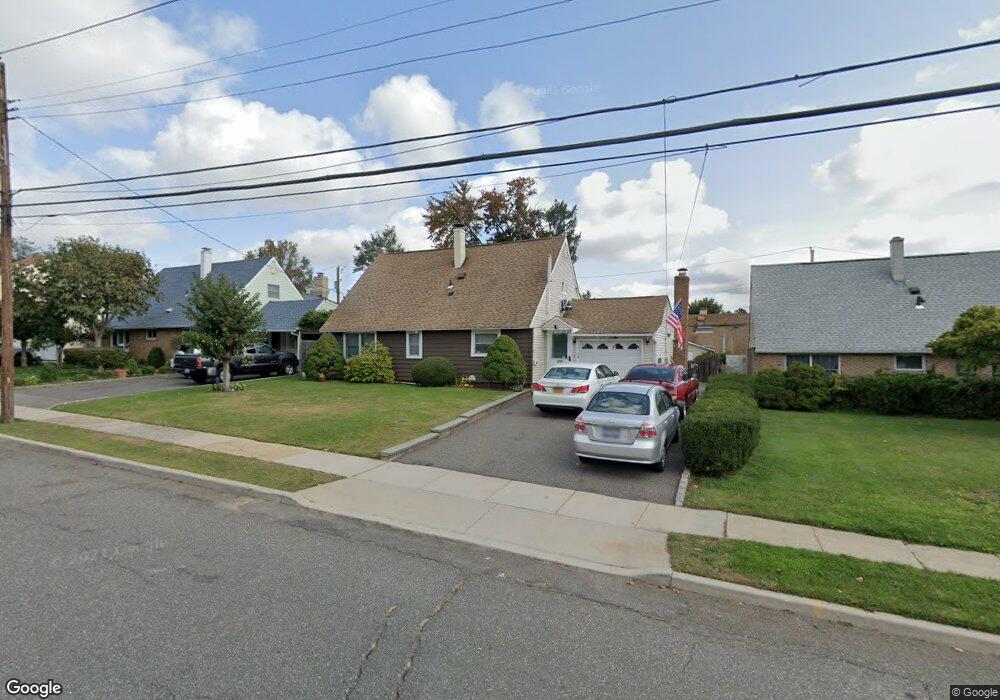 65 Smith St, Glen Cove, NY 11542 - photo 1