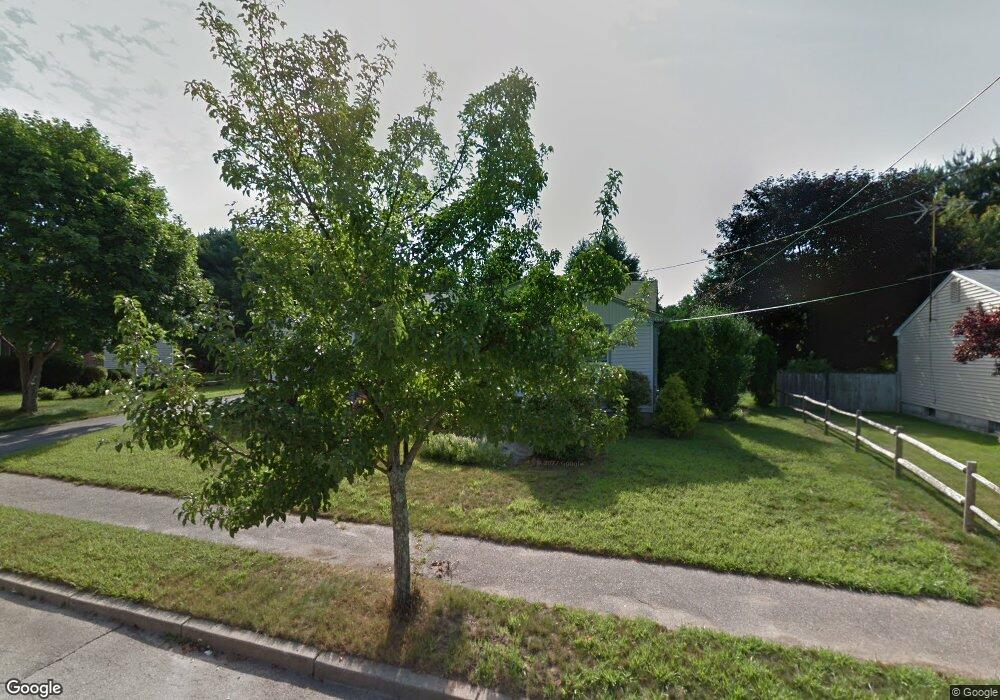 124 Locust Glen Dr, Cranston, RI 02921 - photo 1