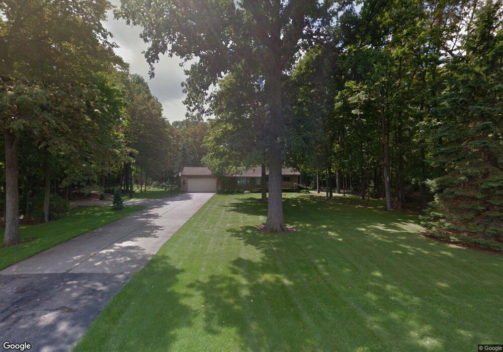 10342 Bradley Rd, Frankenmuth, MI 48734 - photo 1