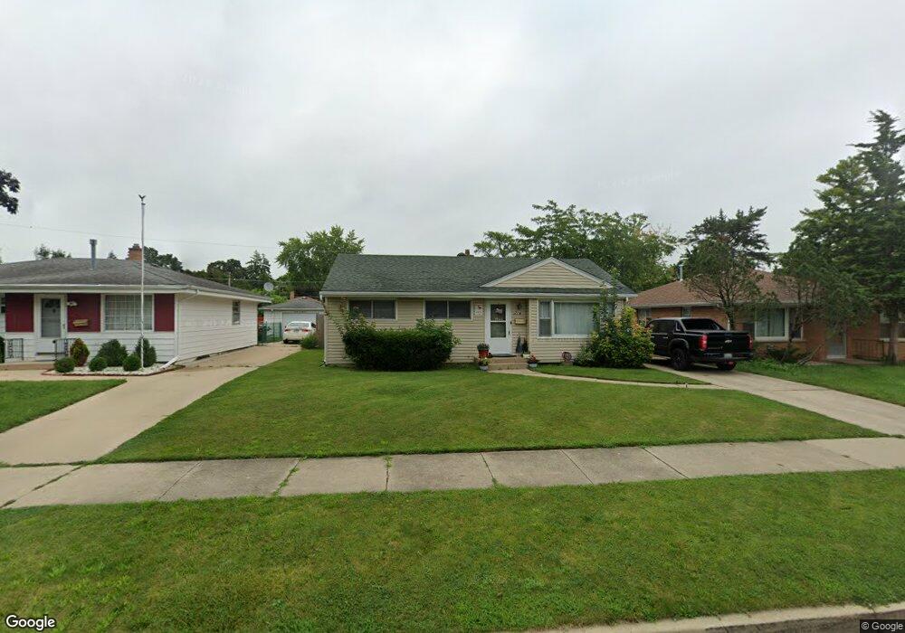 2247 Linden Ave, Waukegan, IL 60087 - photo 1
