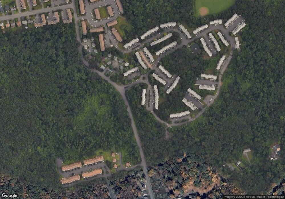 925 Oronoke Rd unit 101F, Waterbury, CT 06708 - photo 1