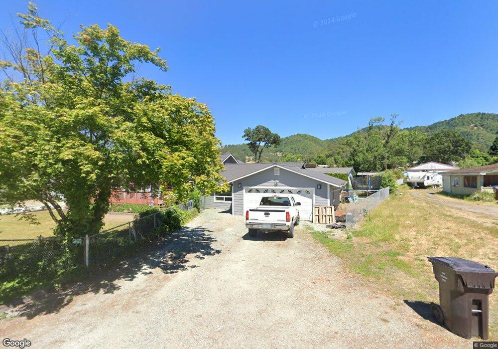 464 Taylor St, Myrtle Creek, OR 97457 - photo 1