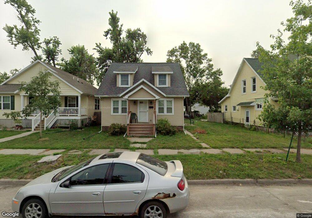 1117 10th St NW, Cedar Rapids, IA 52405 - photo 1