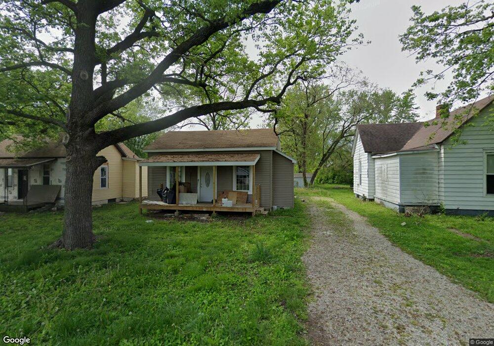 2417 Moultrie Ave, Mattoon, IL 61938 - photo 1