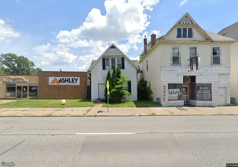 1123 Brady St, Davenport, IA 52803 - photo 1