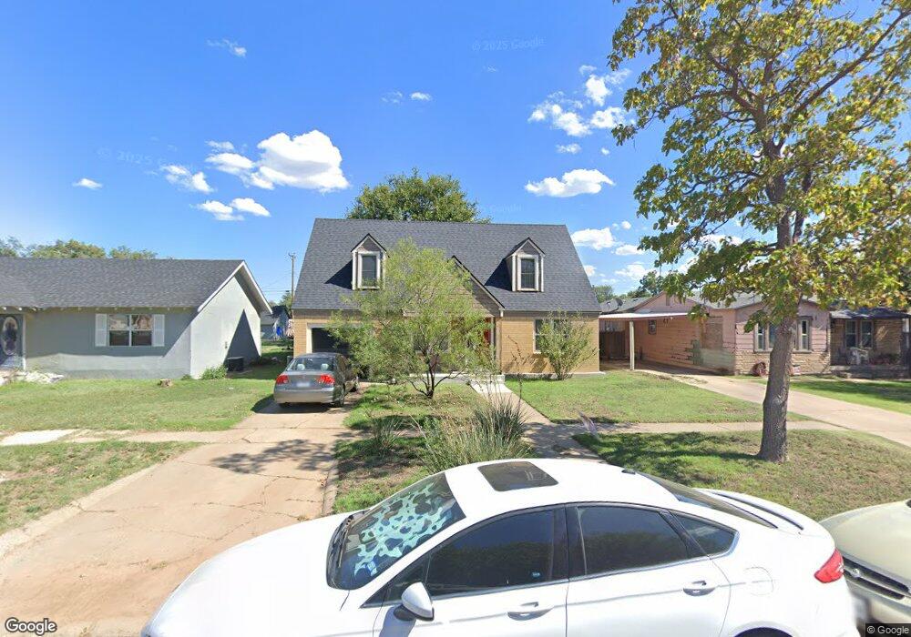 507 S Meredith Ave, Dumas, TX 79029 - photo 1