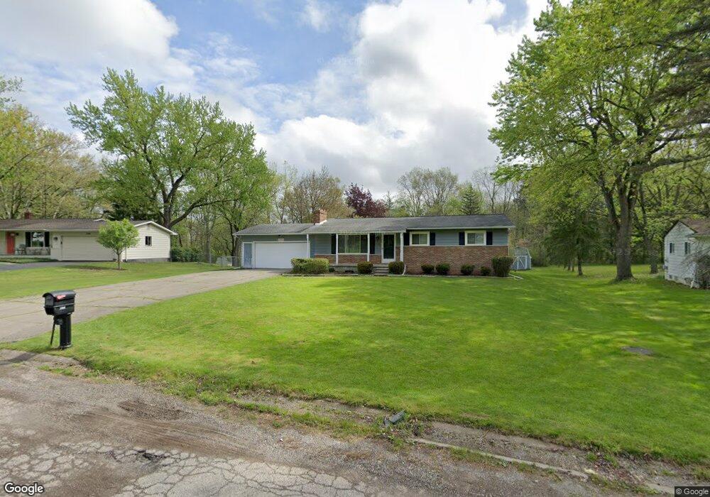 1316 Heathercrest Dr, Flint, MI 48532 - photo 1