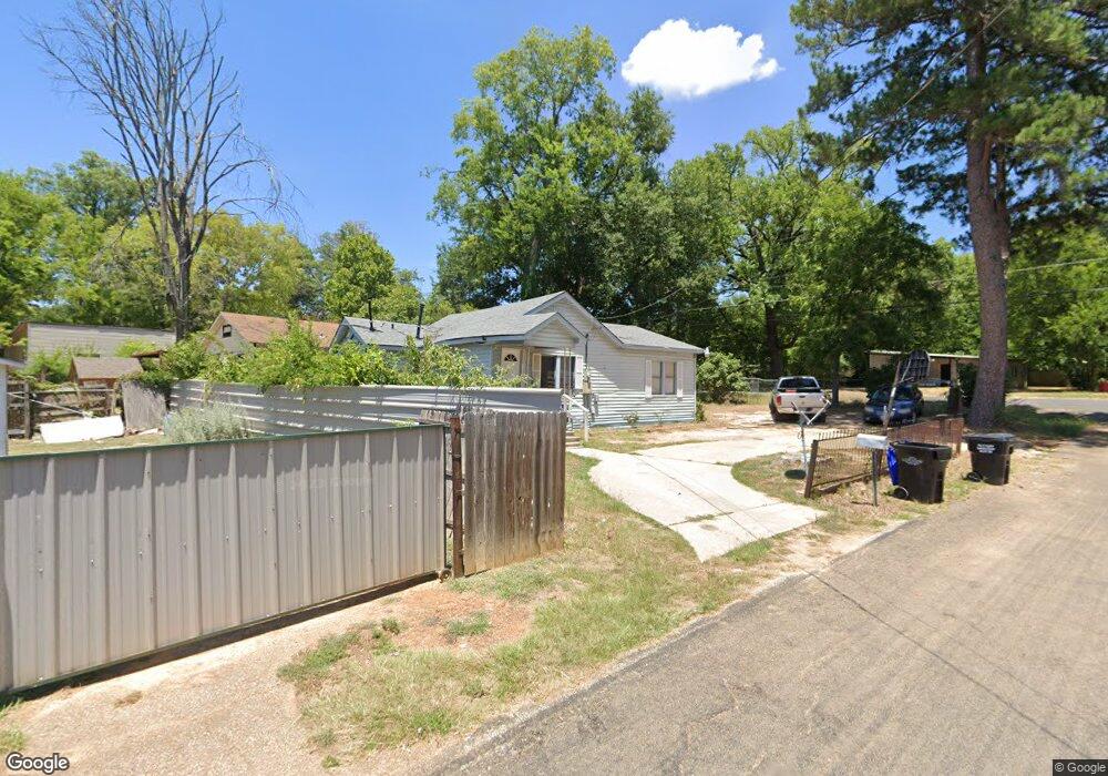 911 Jefferson St, Longview, TX 75601 - photo 1