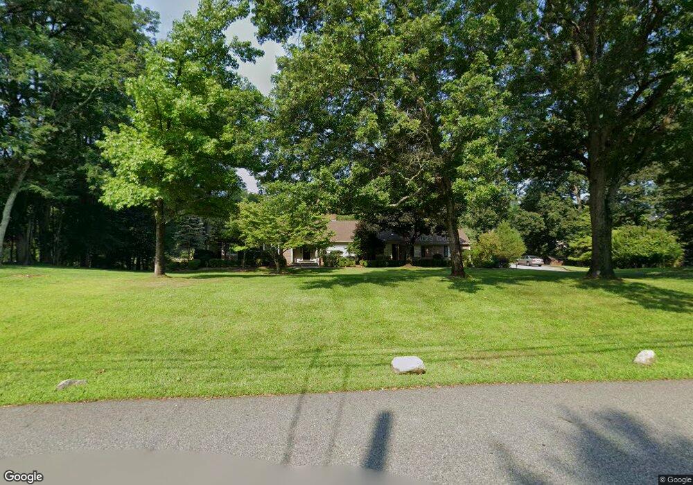 5 Mohegan Trail, Saddle River, NJ 07458 - photo 1