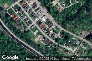 211 Sherman St, Sylvester, WV 25193