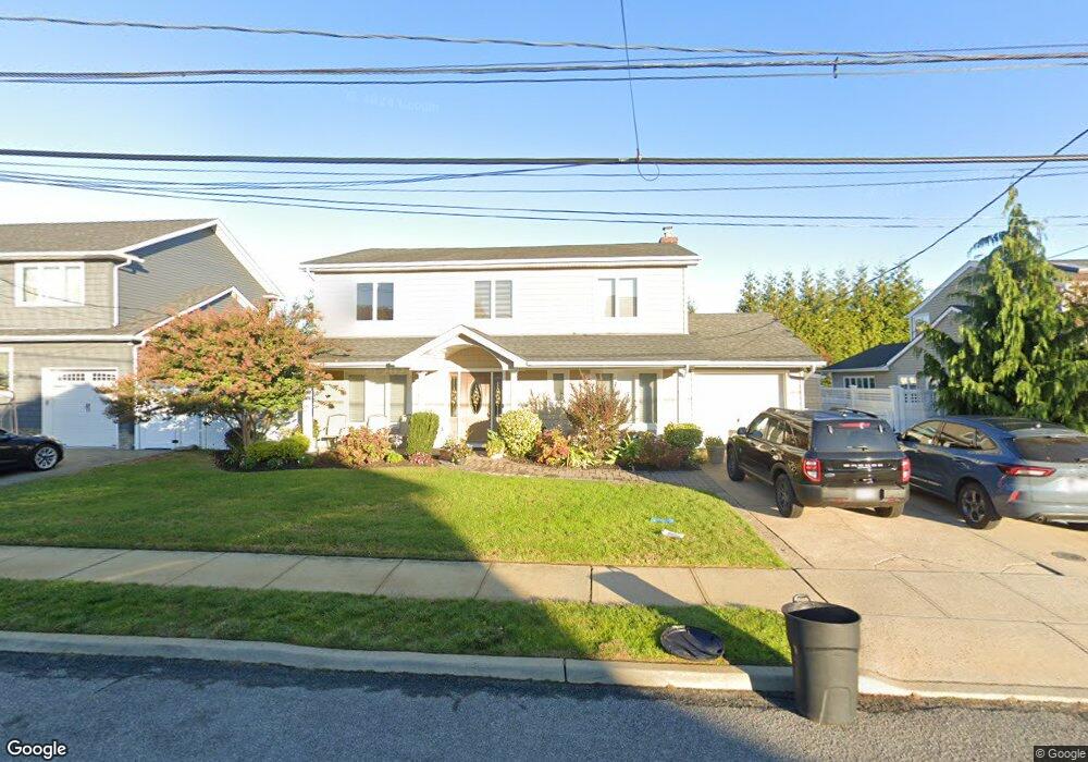 117 Hampton Way, Merrick, NY 11566 - photo 1