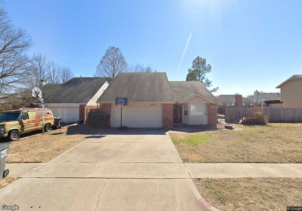 1098 E 132nd St, Glenpool, OK 74033 - photo 1