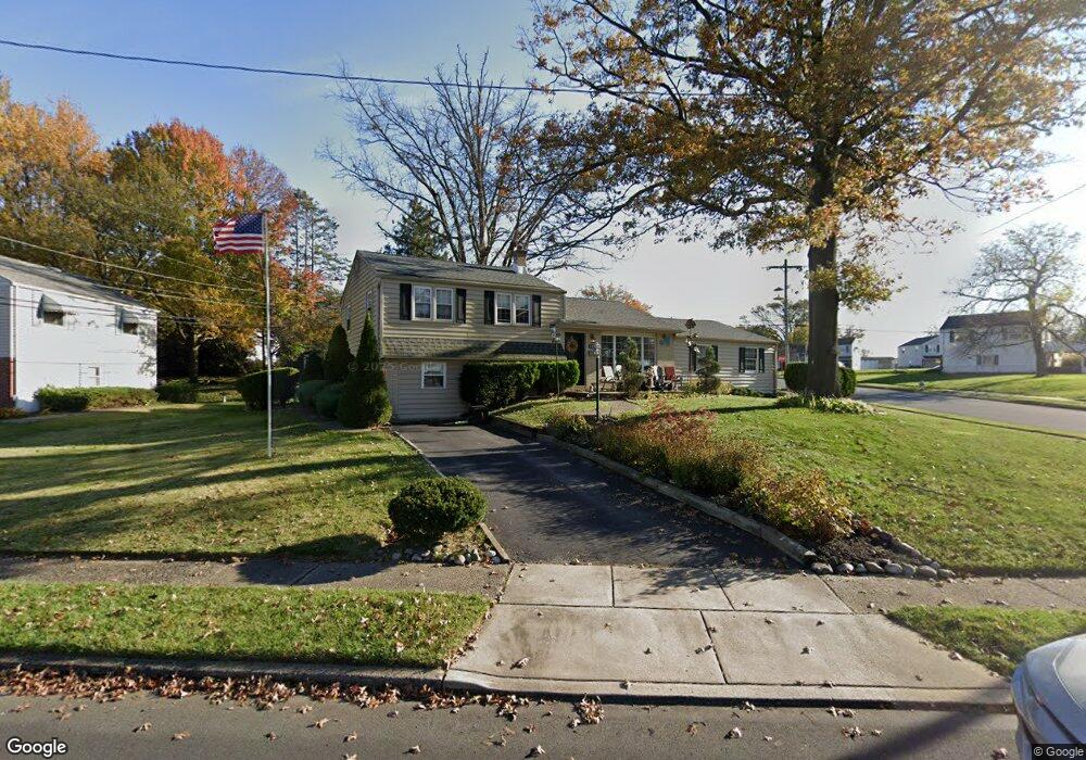 922 Eisenhower Ave, Woodlyn, PA 19094 - photo 1