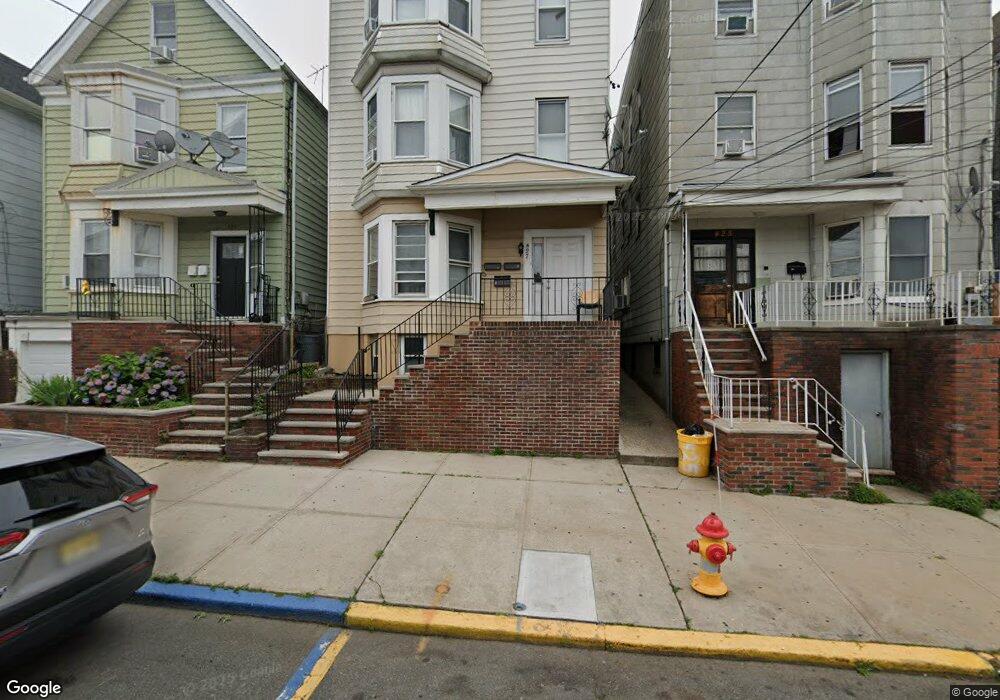 427 N 2nd St, East Newark, NJ 07029 - photo 1