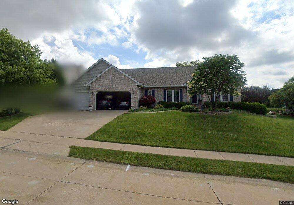 4411 Fairhaven Ct, Davenport, IA 52807 - photo 1