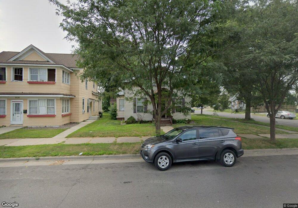 902 7th St S, La Crosse, WI 54601 - photo 1