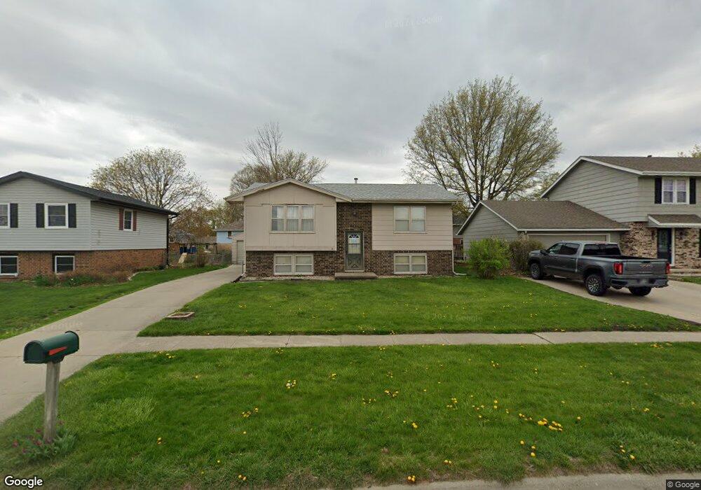 701 E 19th St N, Newton, IA 50208 - photo 1