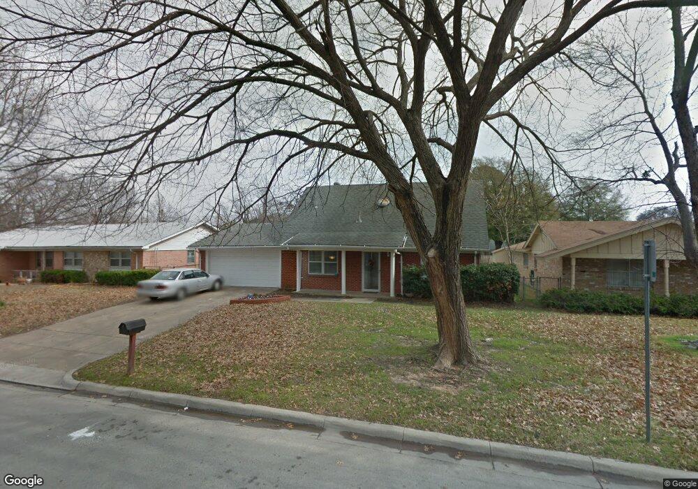 1404 Simpson Dr, Hurst, TX 76053 - photo 1