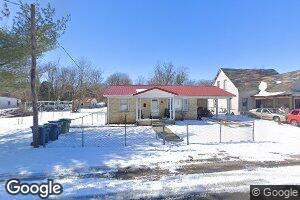220 N Elm St, Charleston, MO 63834