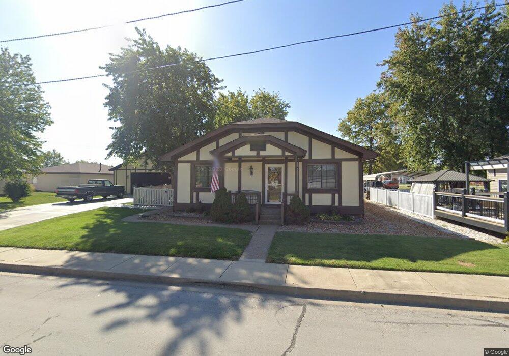 205 E Zupan St, Maryville, IL 62062 - photo 1