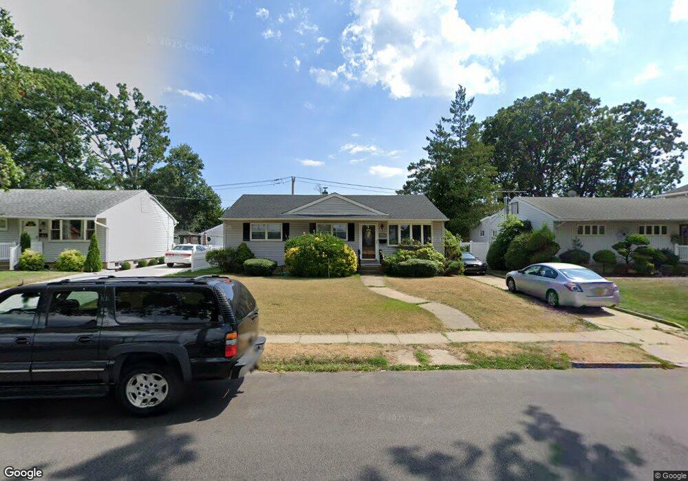 837 Herman Ave, Franklin Square, NY 11010 - photo 1