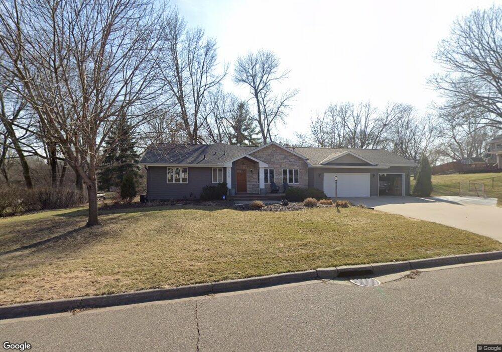 5828 Scenic Dr, Minnetonka, MN 55345 - photo 1